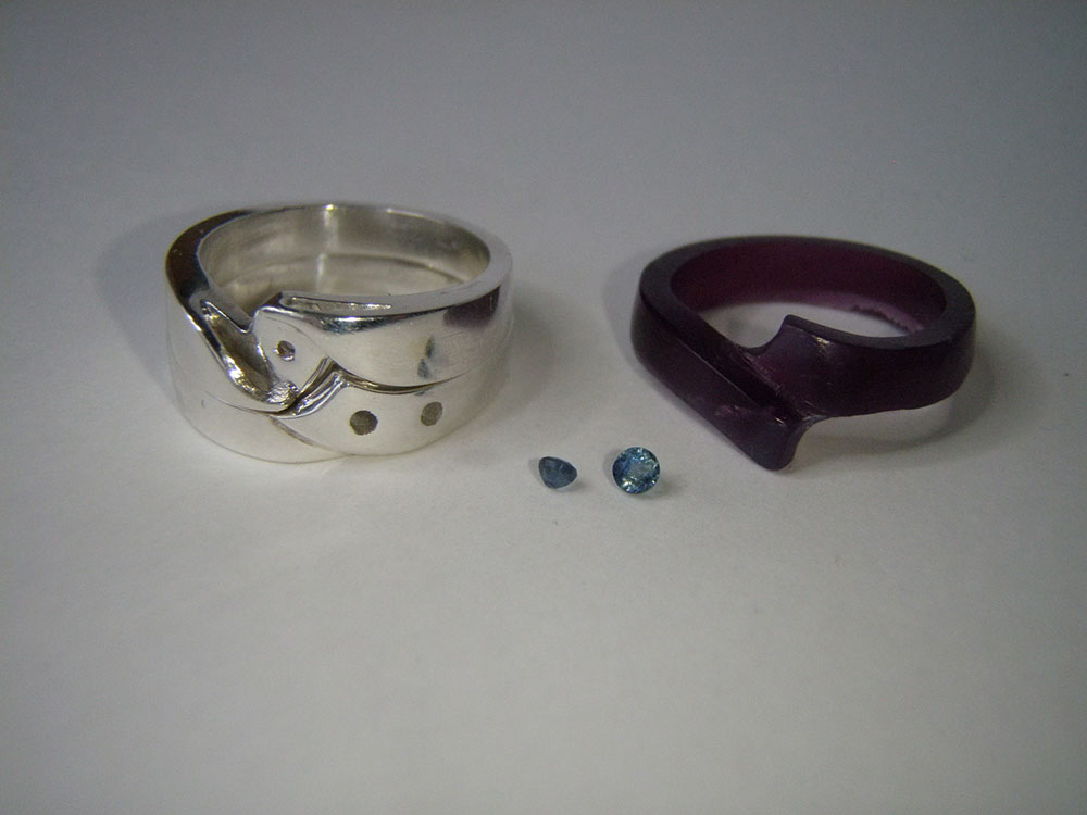 Casted interlocking rings